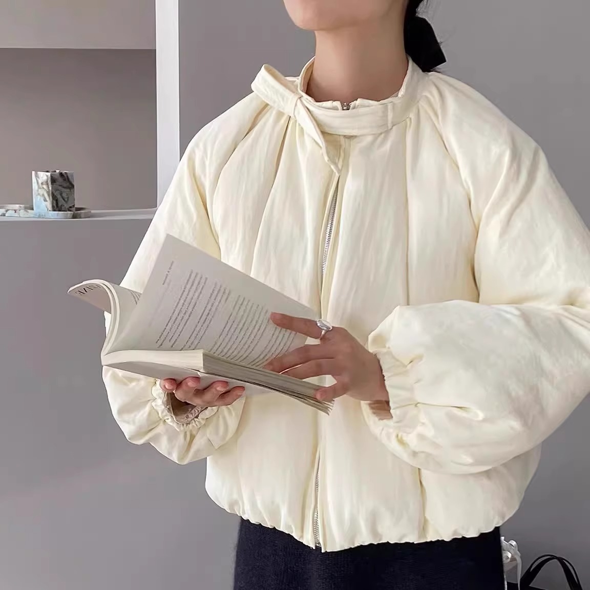 小南瓜花苞设计感抽带羽绒服女2024年冬宽松灯笼袖加厚白鸭绒上衣