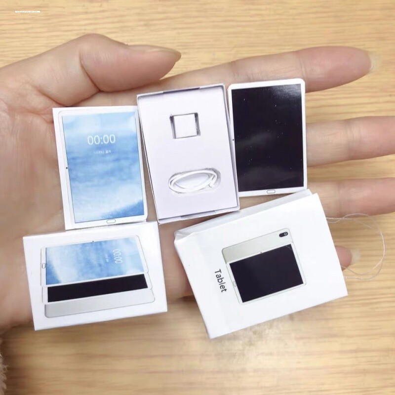 仿真迷你平板电脑模型娃屋微缩场景道具手办配件1：12