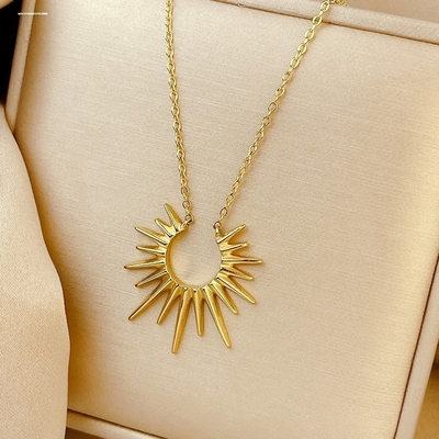 太阳神项链钛钢高级感轻奢冷淡风男款蛇骨链女百搭叠戴颈链