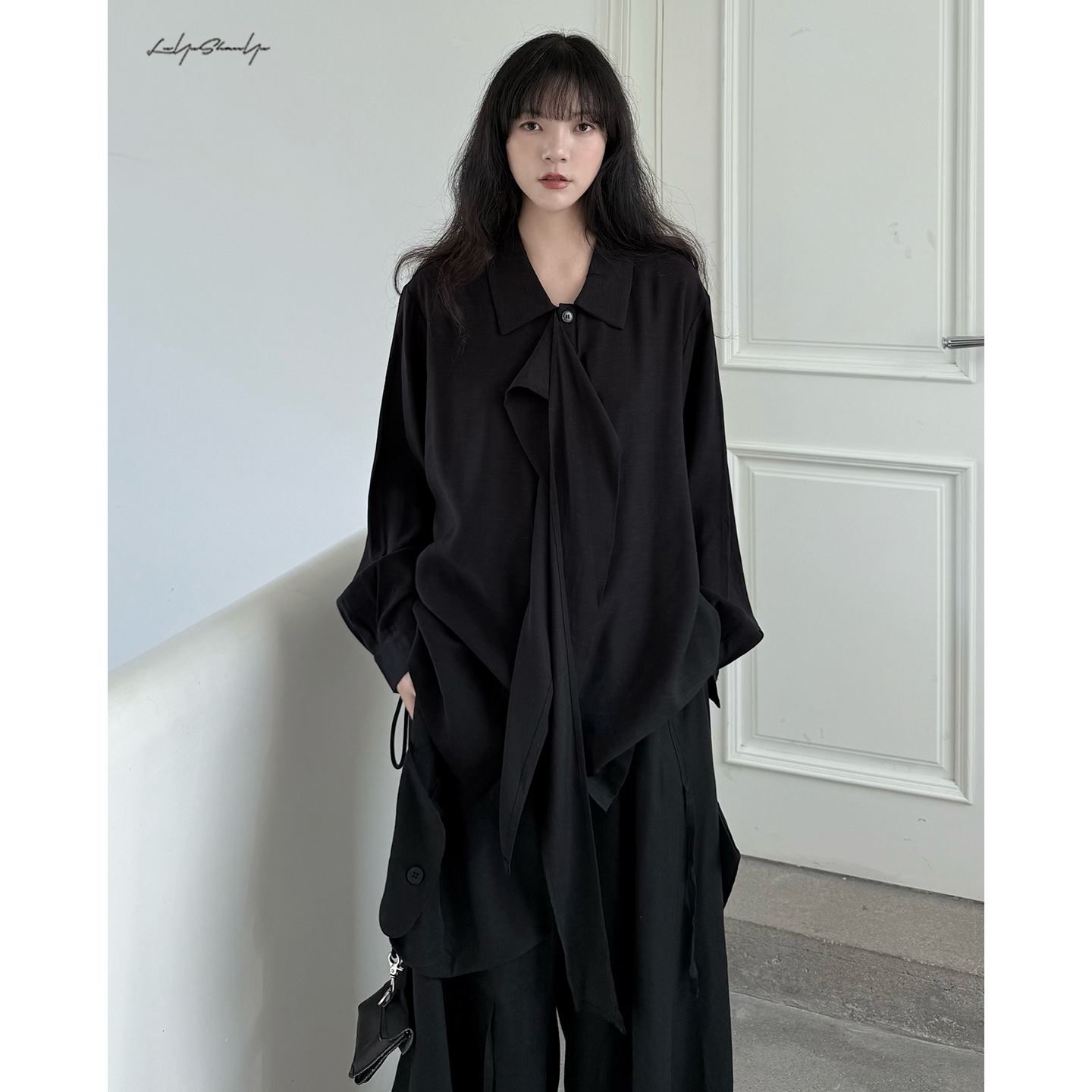 设计款飘带多种穿法长袖衬衫