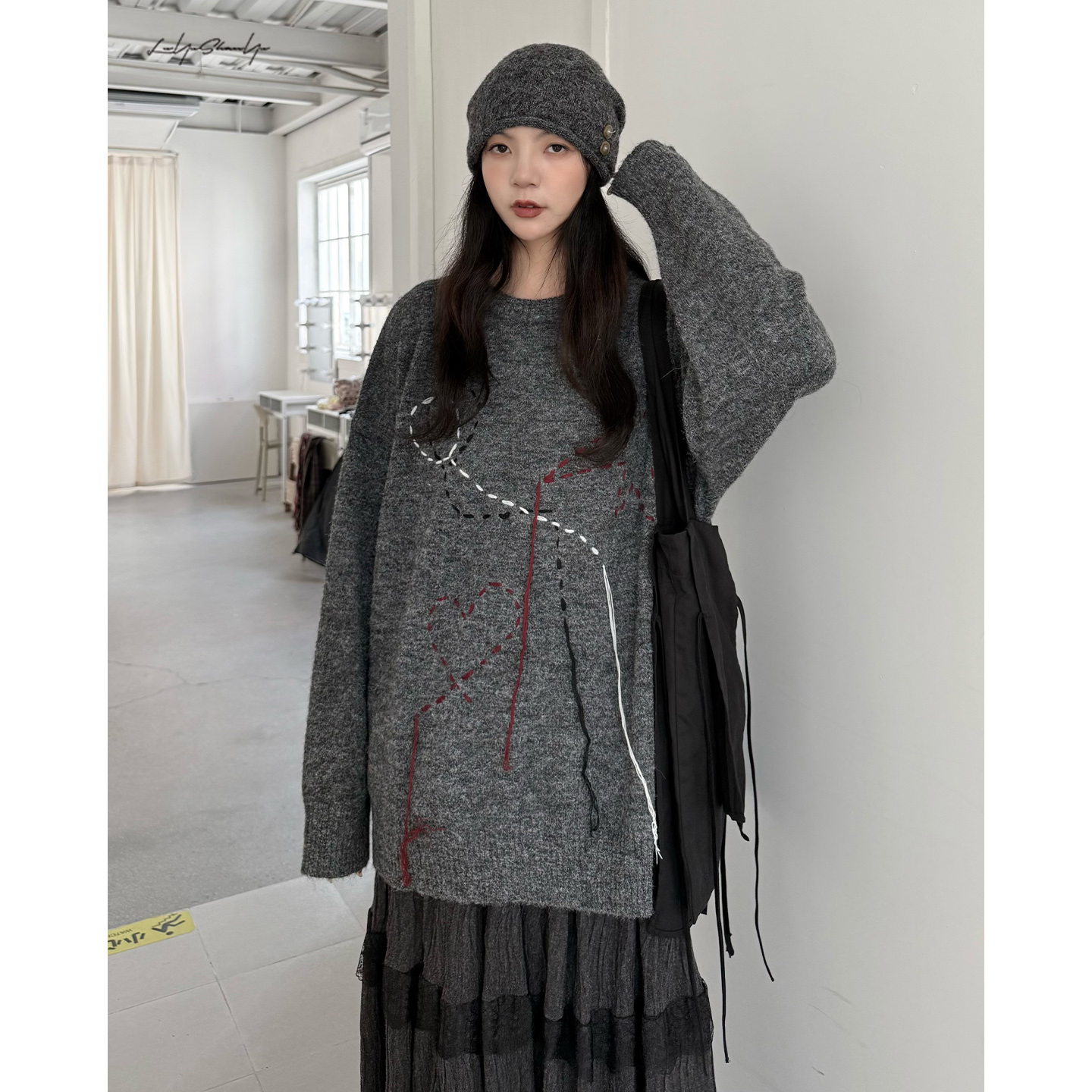 羊毛慵懒风重工线条宽松针织毛衣