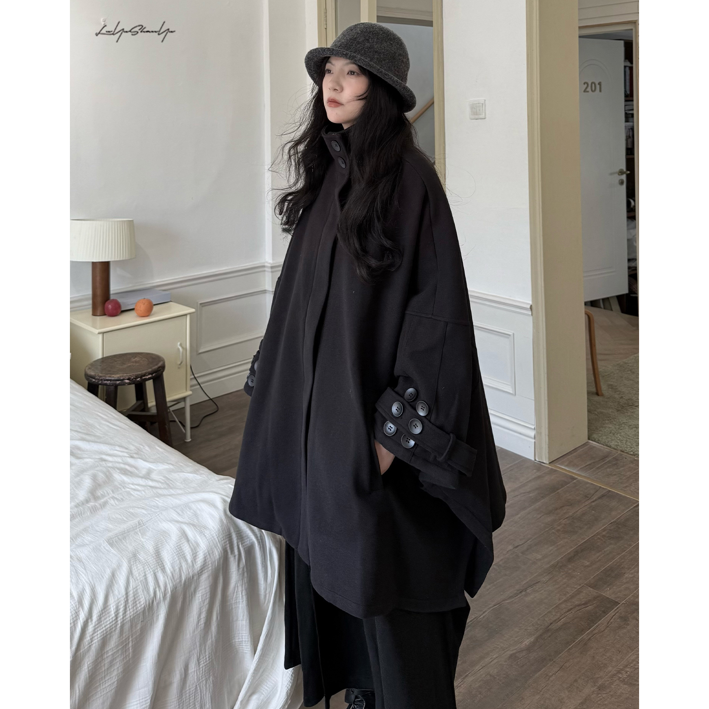 斗篷式暗黑设计毛呢外套大衣披风