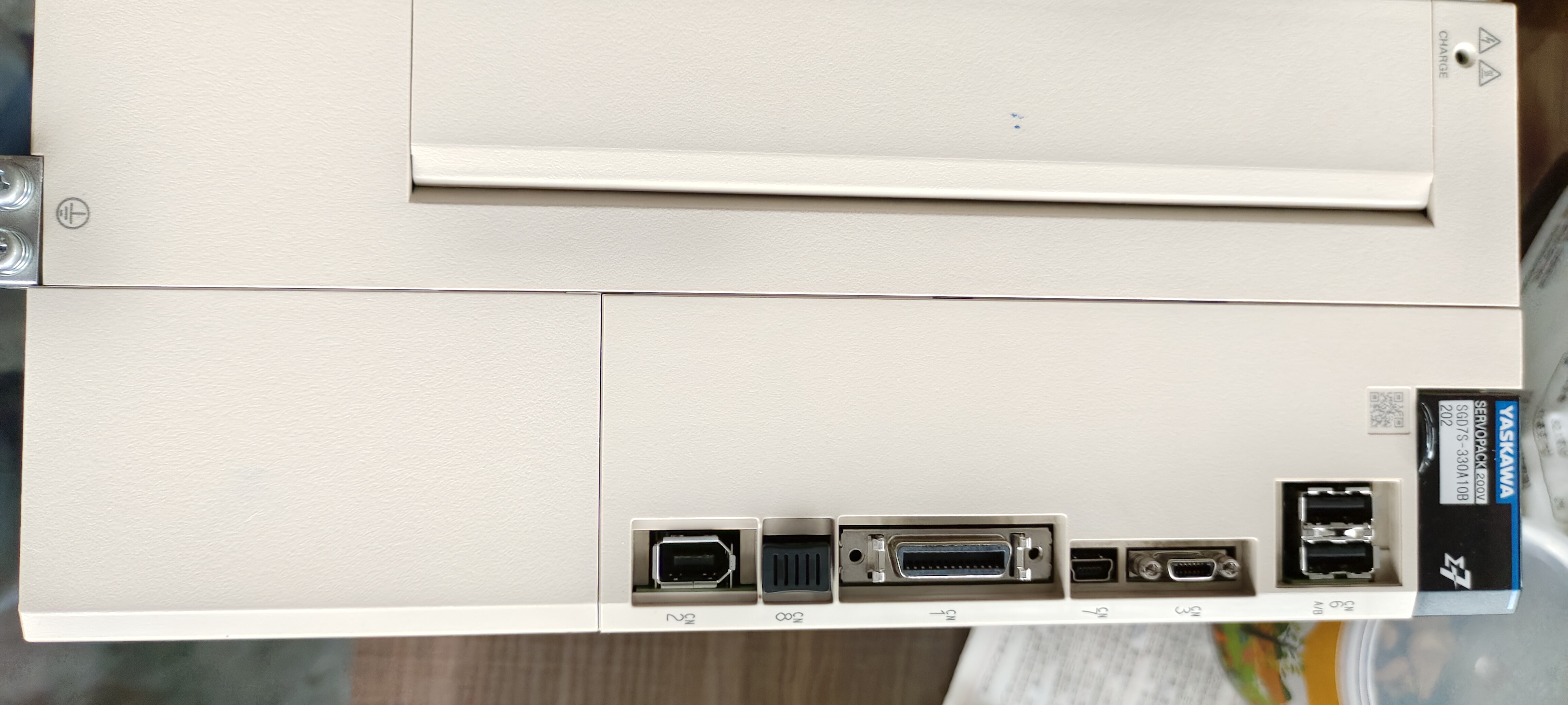 全新原装10系安川3kw伺服驱动器SGDXS-200A00A8002特价现货