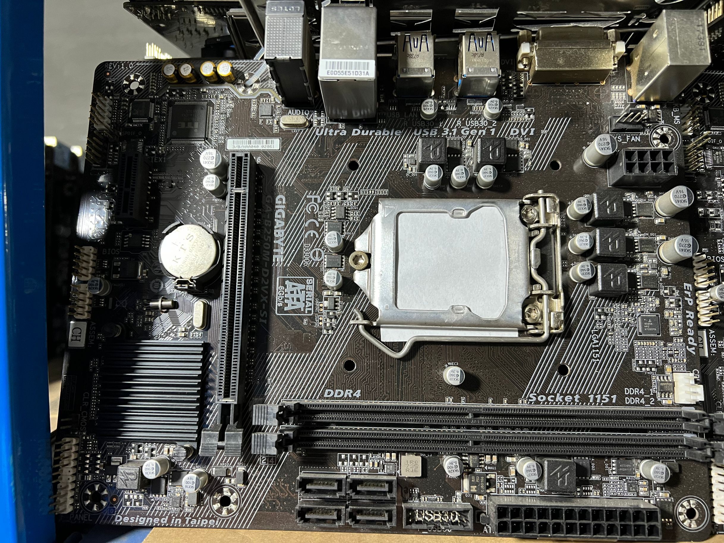 技嘉B250M主板集成显卡DVI接口