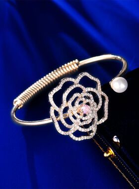 设计山茶花新款镂空轻奢小众高级