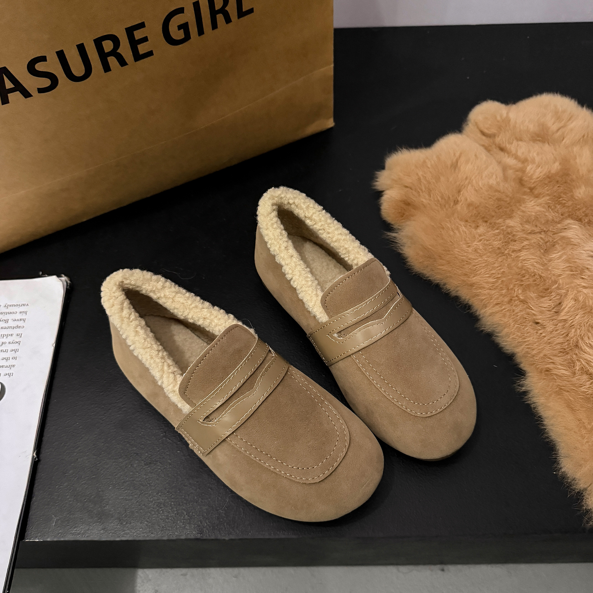 豆豆毛毛鞋女外穿2025秋冬勃肯鞋