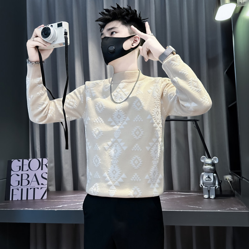 小码男装民族提花针织衫