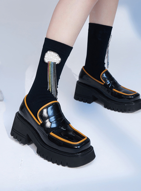 清仓299包邮可换码 青春系列真皮圆头漆皮撞色单鞋女厚底乐福鞋女