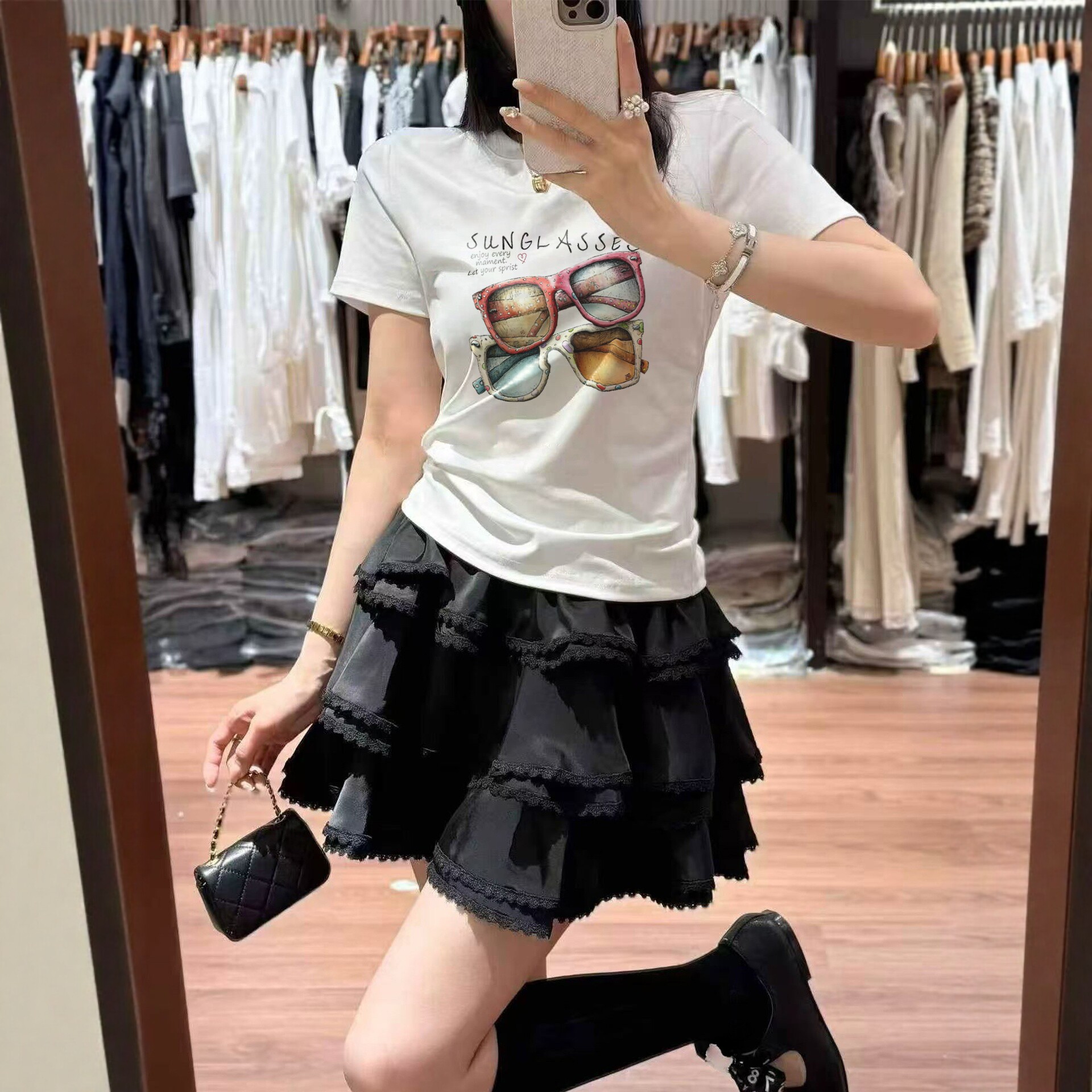 南油欧货2026夏季韩系手绘墨镜印花短袖T恤女修身显瘦百搭上衣潮