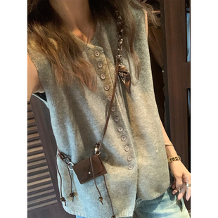 开衫 留下 百搭宽松马甲女复古设计感无袖 秋冬韩版 针织背心女 1992