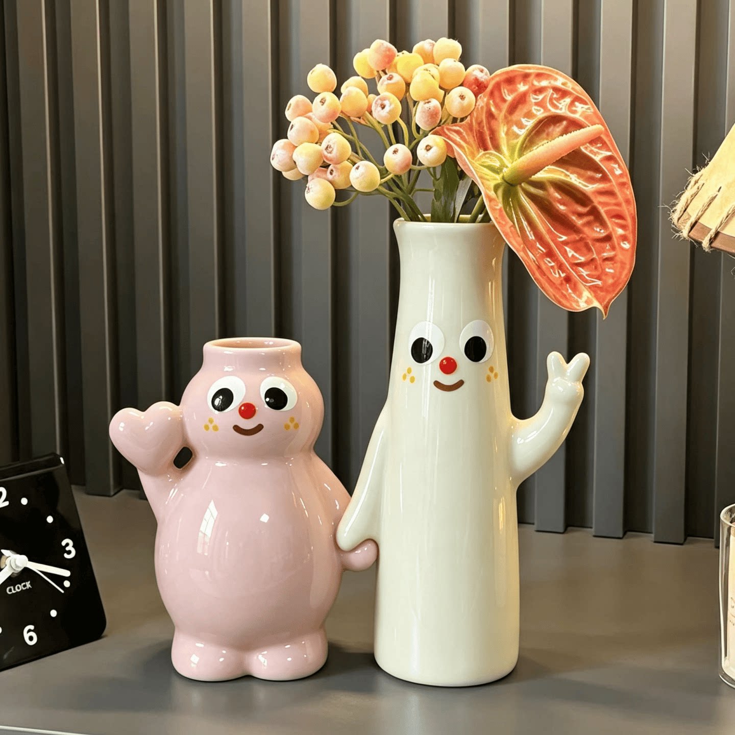 手牵手桌面家居小众花瓶装饰品颜花瓶