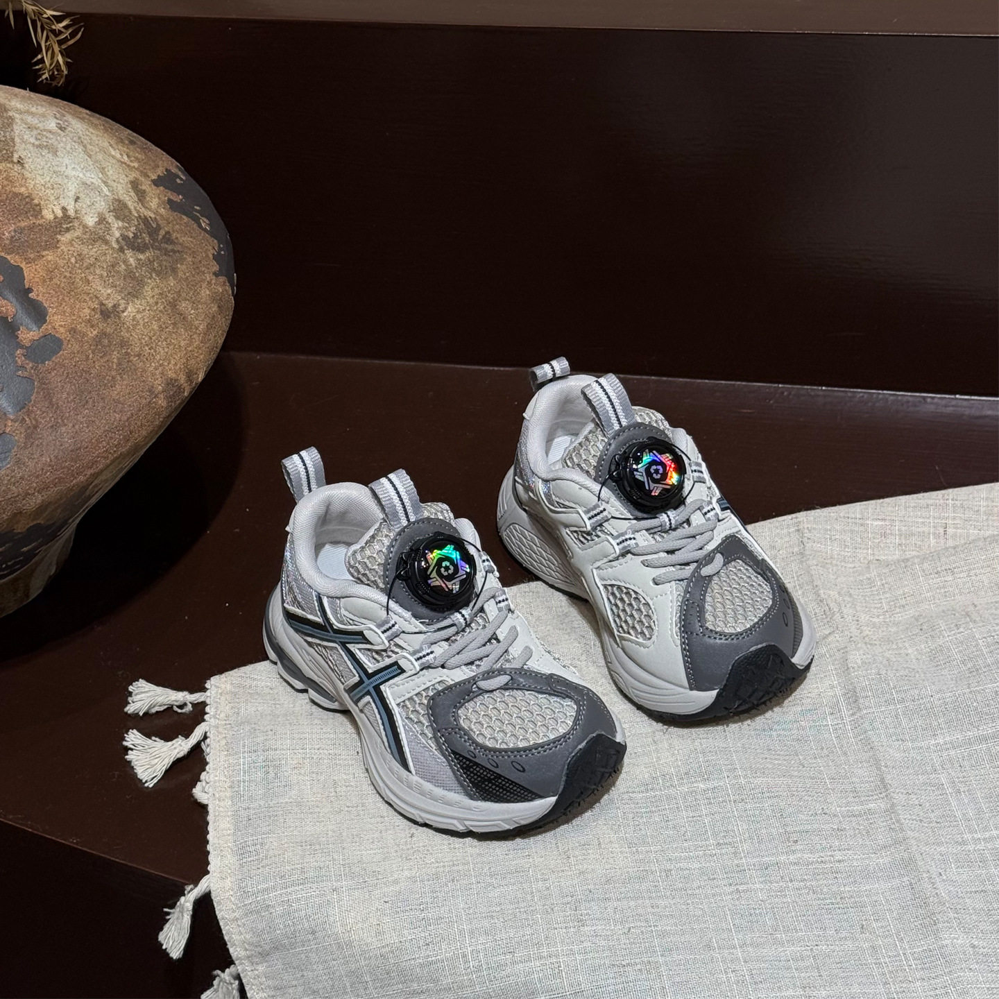 儿童运动鞋春秋新款男童旋转扣老爹鞋女童韩系跑鞋中大童学生童鞋