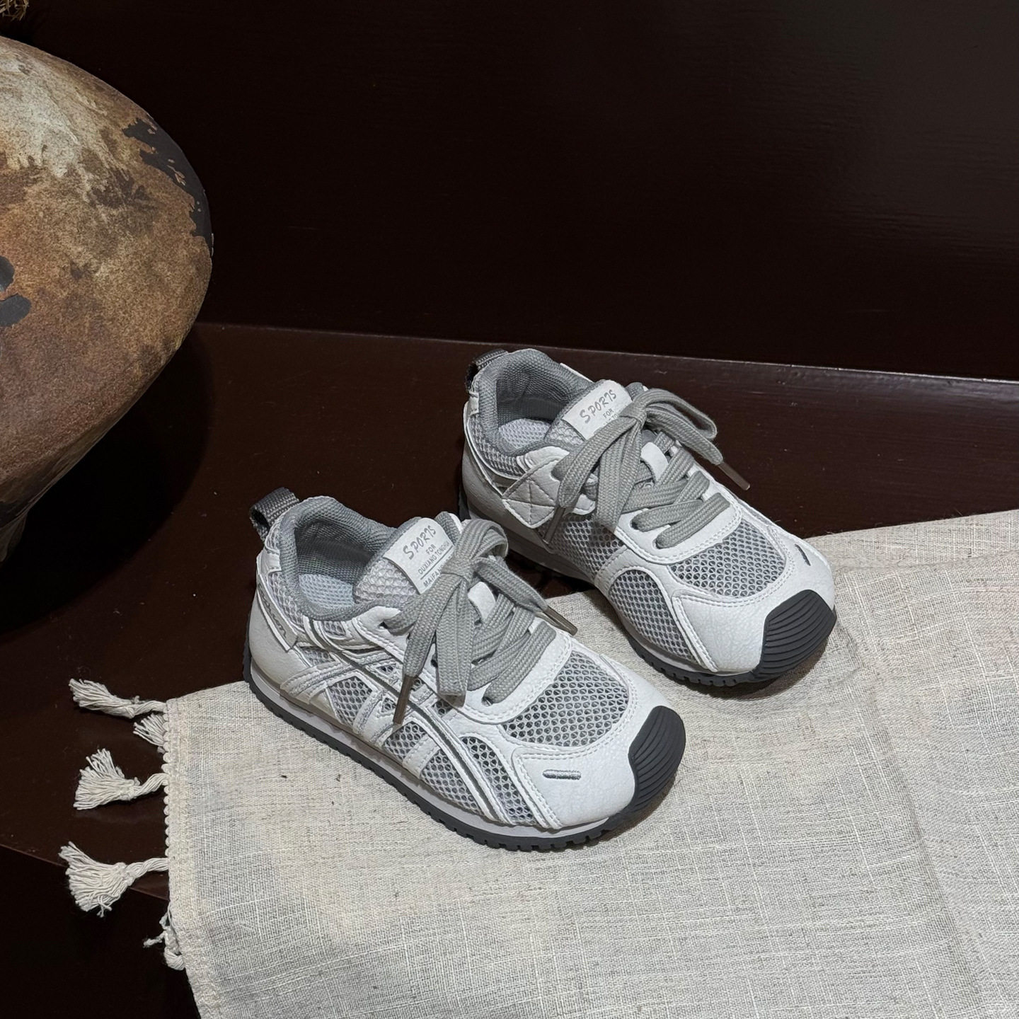 儿童单网运动鞋夏季新款男童透气网面阿甘鞋2026女童休闲韩系跑鞋