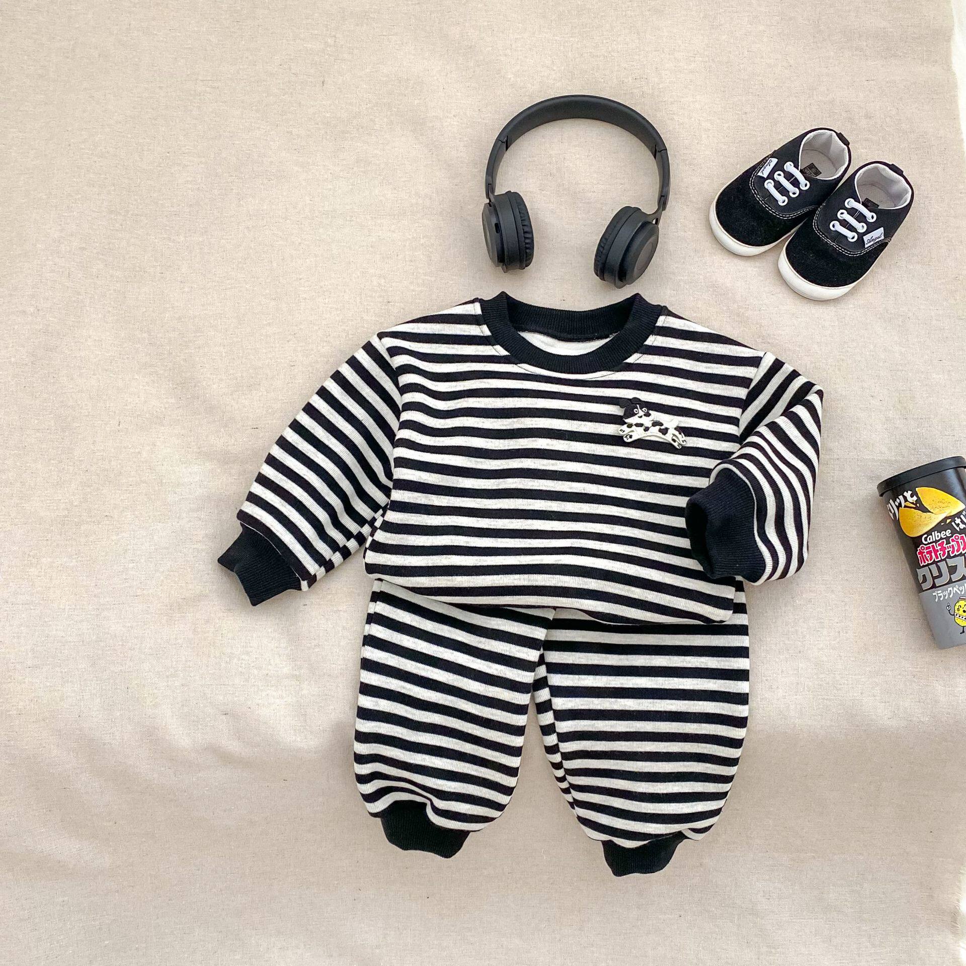 咸蛋家2025新款深秋男女童加绒套装洋气条纹男女宝宝加厚套头卫衣