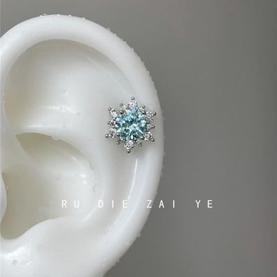 如蝶在野 北海道初雪~超闪雪花锆石钛钢耳骨钉平底耳骨免摘耳蜗钉