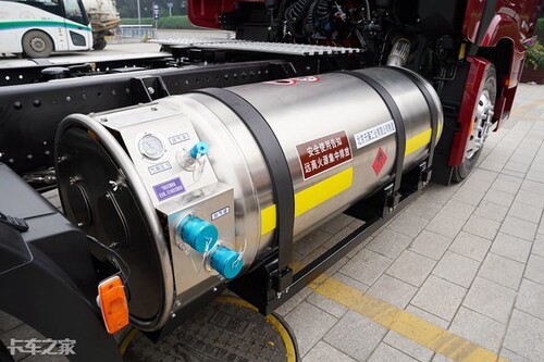 侧装LNG天然气450-500气瓶东风解放车载加装陕汽徐工大运车配件