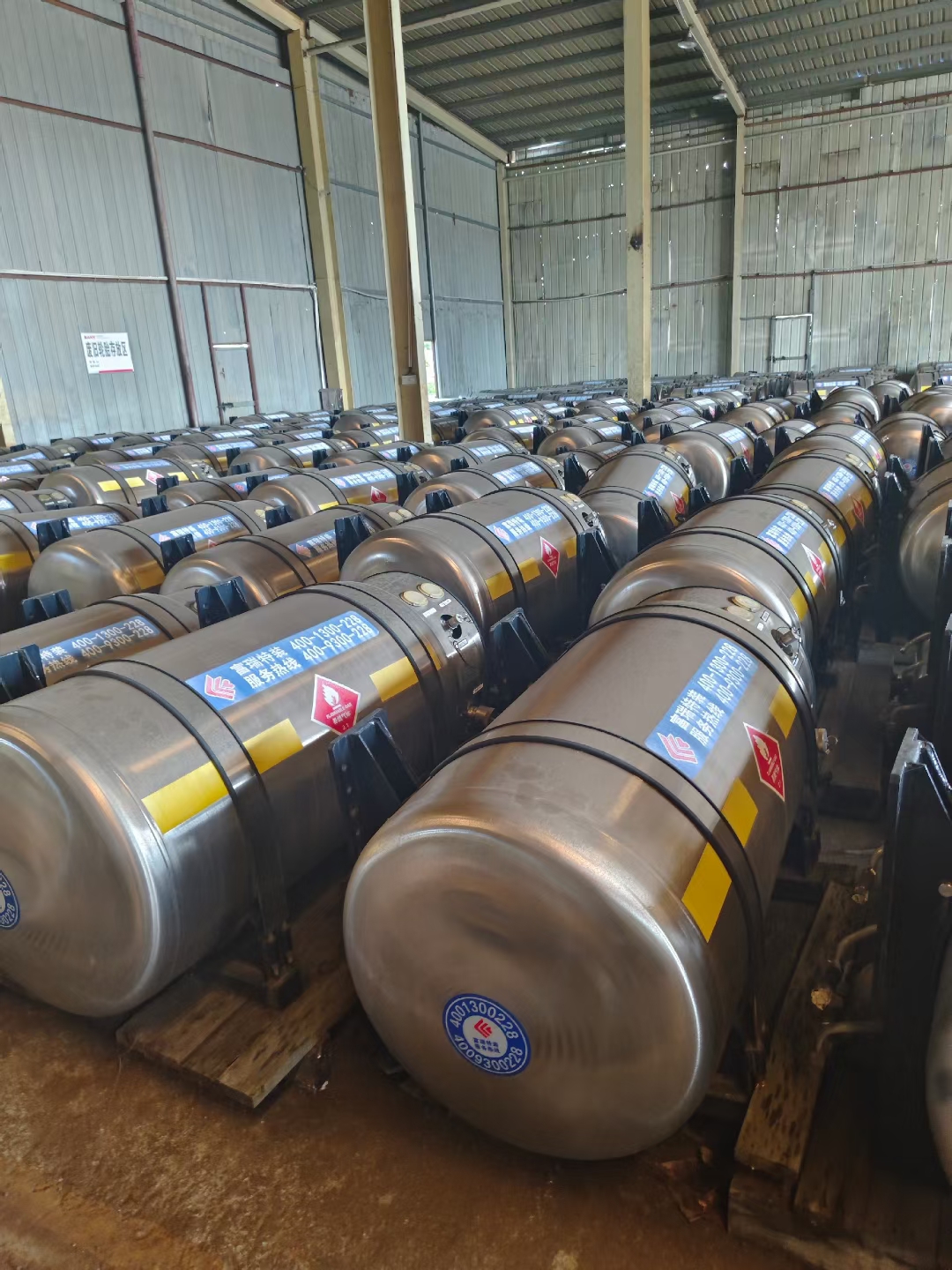 LNG天然气气瓶燃气车配件大全500-1000升大车气罐加装改装