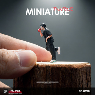 微缩人偶模型沙盘场景1:64喝饮料男车模装饰摆件微观摄影小人成品