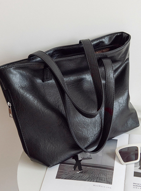 休闲单肩包女2023新款原创上班上课通勤软皮包大容量简约托特大包