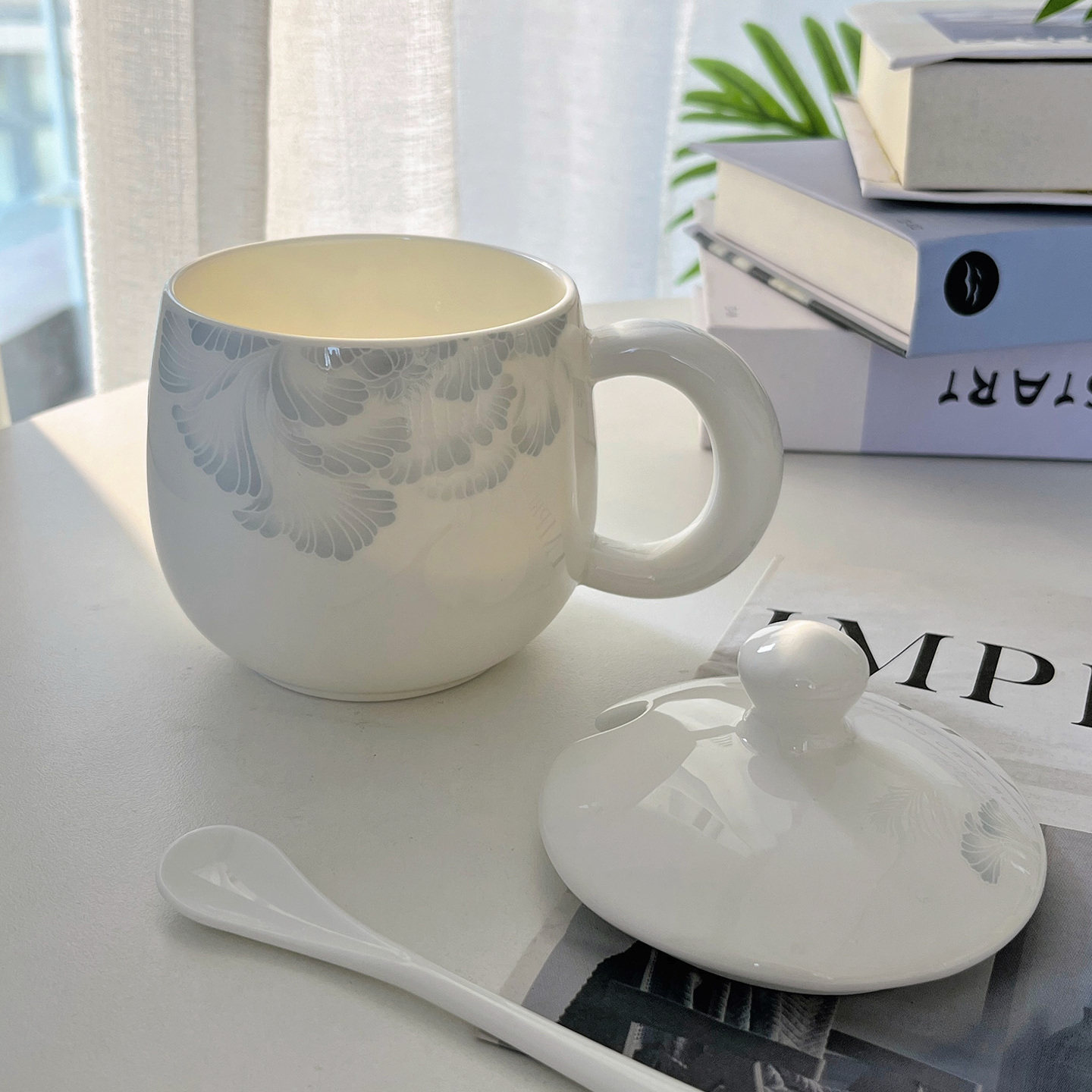 釉中彩骨瓷马克杯2025新款陶瓷带盖勺家用喝水杯子咖啡杯早餐杯