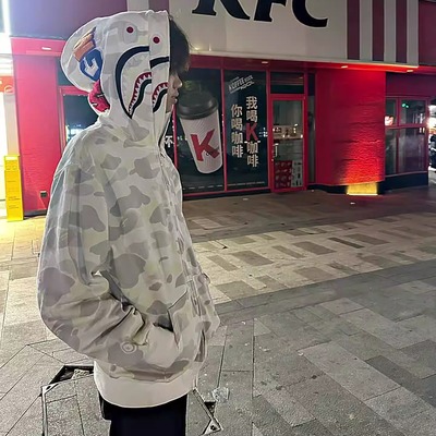 日系潮牌痞帅风刺绣鲨鱼外套男女