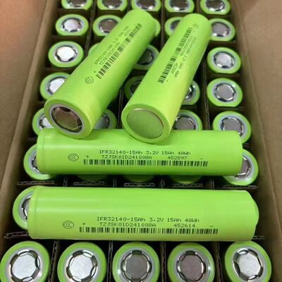 32140磷酸铁锂电池15AH 3.2V铁锂动力电芯太阳能电动车路灯电池