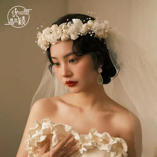 法式复古米杏色花苞花珍珠花环波浪边蓬头饰新娘草坪婚礼写真头纱