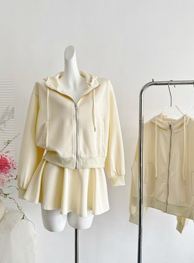可爱小熊黄色卫衣女小个子秋季穿搭女款外套休闲套装