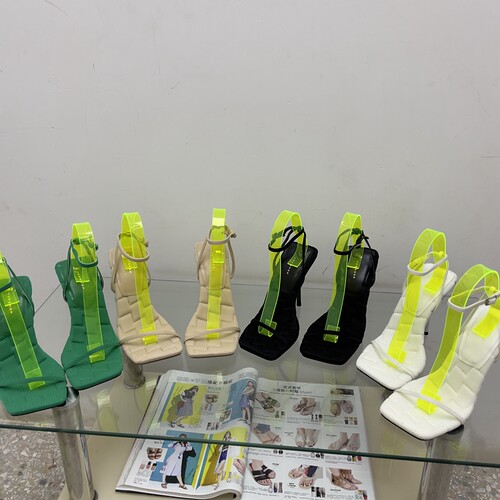 外贸女鞋一字带细跟布方头