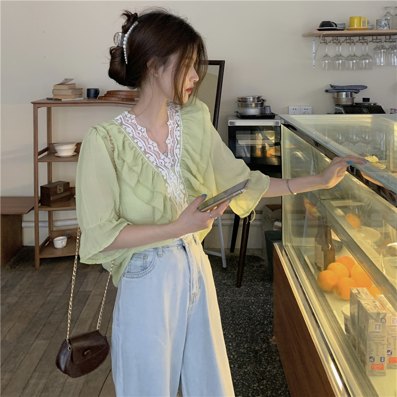 V-neck Chiffon Top with wooden ear edge stitching