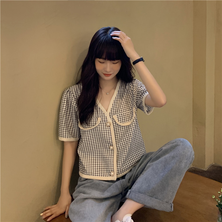 Real shot and real price Korean style slim V-neck cardigan