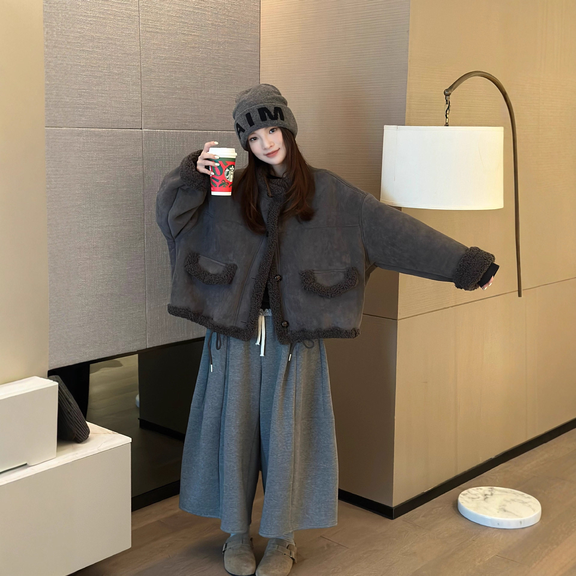 皮毛一体羊羔毛短款外套女2025秋冬装新款加厚翻领机车服环保皮草