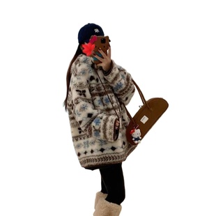 费尔岛全羊毛立领连帽加厚羊剪绒皮毛一体皮草外套冬季保暖上衣女