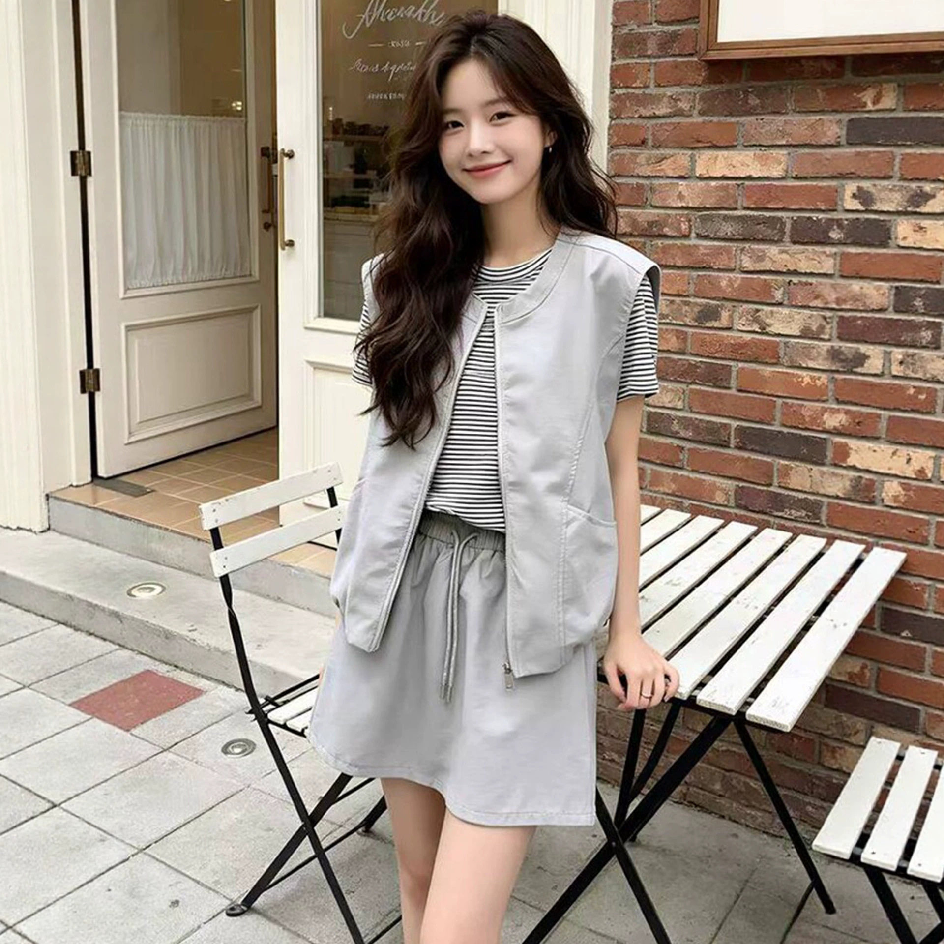 设计感工装马甲条纹T恤半身裙套装女夏季新款休闲时尚宽松三件套
