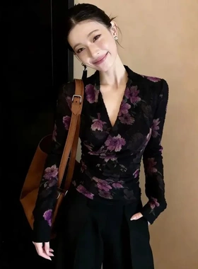 女装2026春秋新款性感V领交叉长袖t恤气质印花网纱上衣修身打底衫