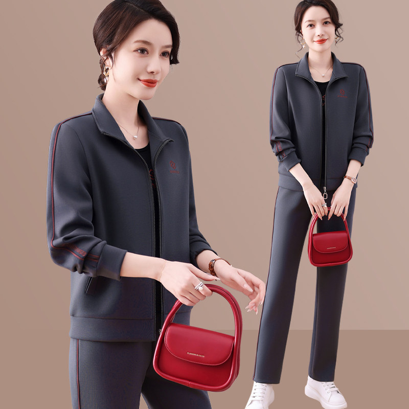 中老年女装时尚休闲运动服套装妈妈装春秋新款洋气减龄宽松三件套