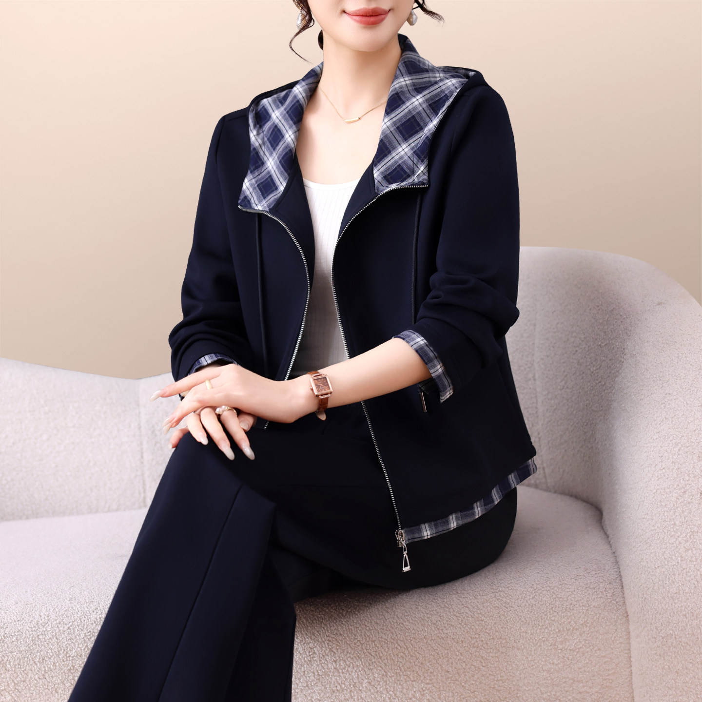运动套装女士2026新款春秋季翻领连帽时尚减龄气质大码休闲两件套