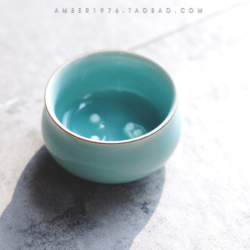 青妃┆龙泉青瓷雷慧仙亲工 全手工刻绘紫砂胎名器型豆豆杯主人杯