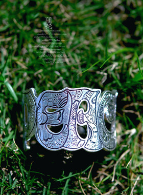 No.374 Lucky Brand 质感十足 合金镀纯银漆绘反战主题手镯开口镯