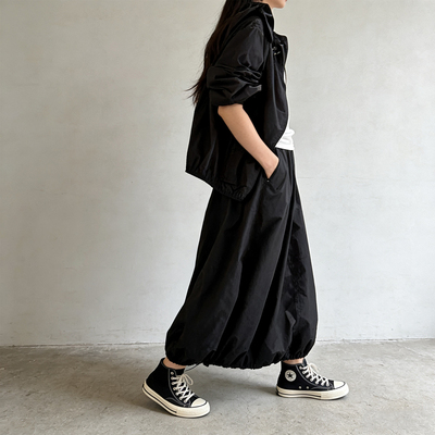 日杂风花苞裙，轻便透气 14片工艺松紧腰黑色中长款半身裙26春夏