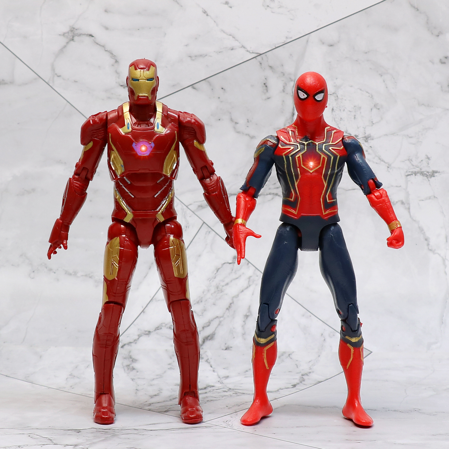 复仇者联盟手办关节可动可发光