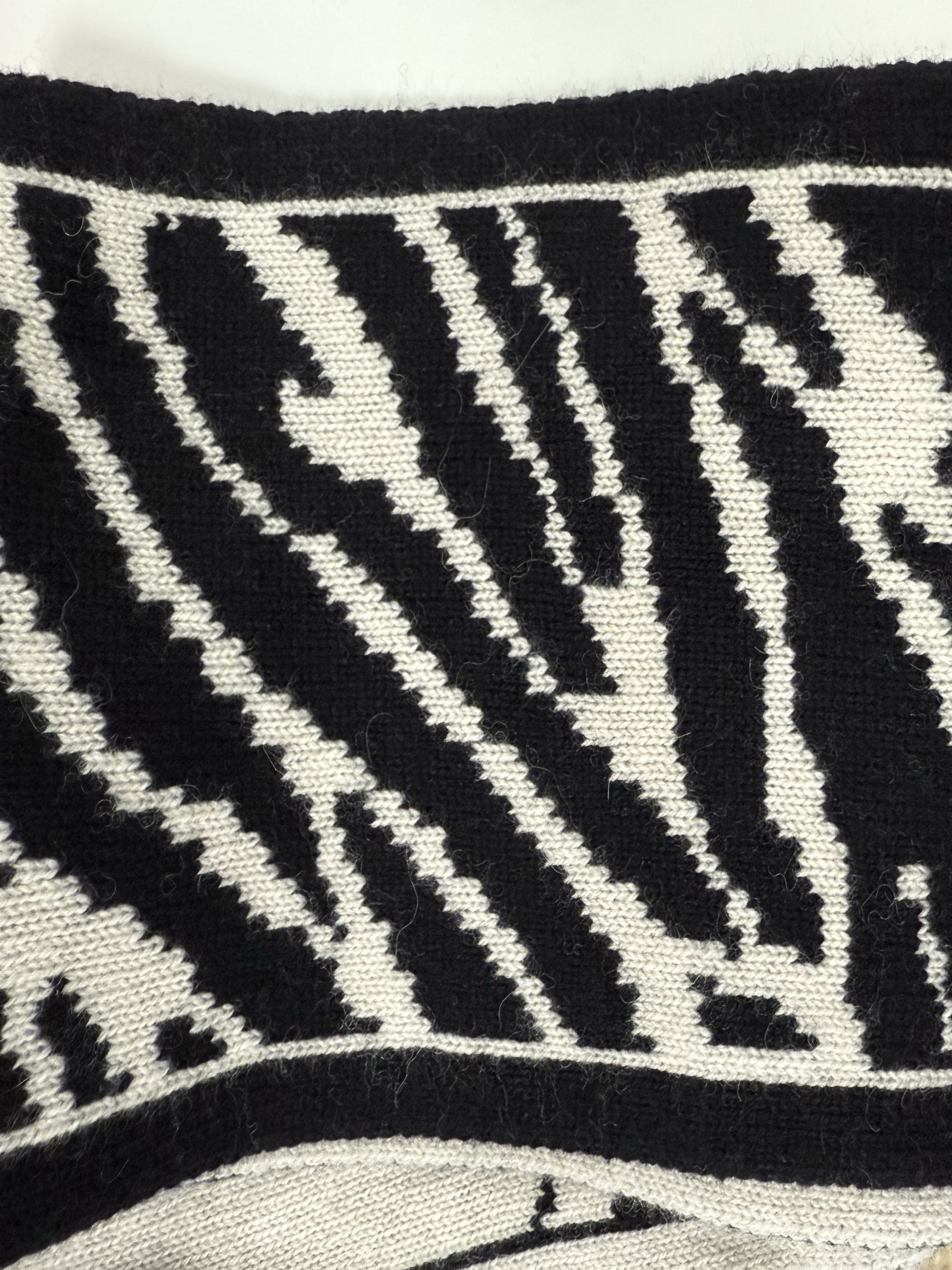 特价款   30%羊绒70%羊毛加厚提花小围巾,女装/女士精品,羊绒衫,淘宝优惠券,粉丝福利购,淘宝优惠卷