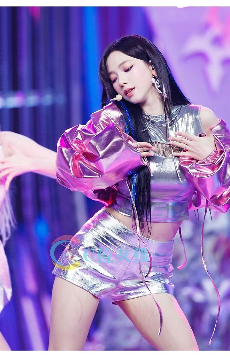 aespa女团宁艺卓金玟庭同款打歌服未来感舞蹈演出服