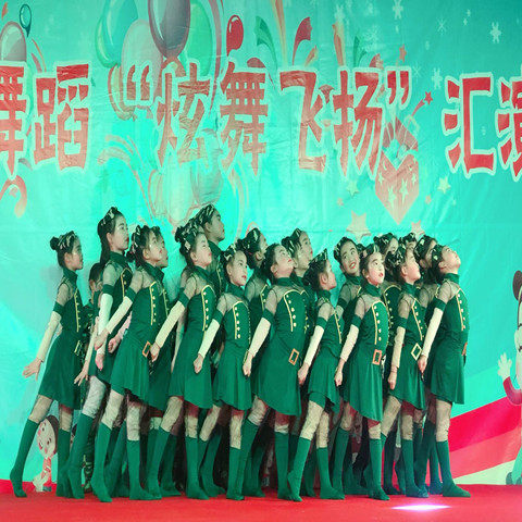 新款军旅舞蹈服儿童男女演出服军鼓服军装迷彩女兵服装舞台广场舞