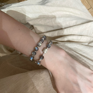 天然灰月光石手链s925纯银手串小众设计灯泡水晶手工串珠小众男女