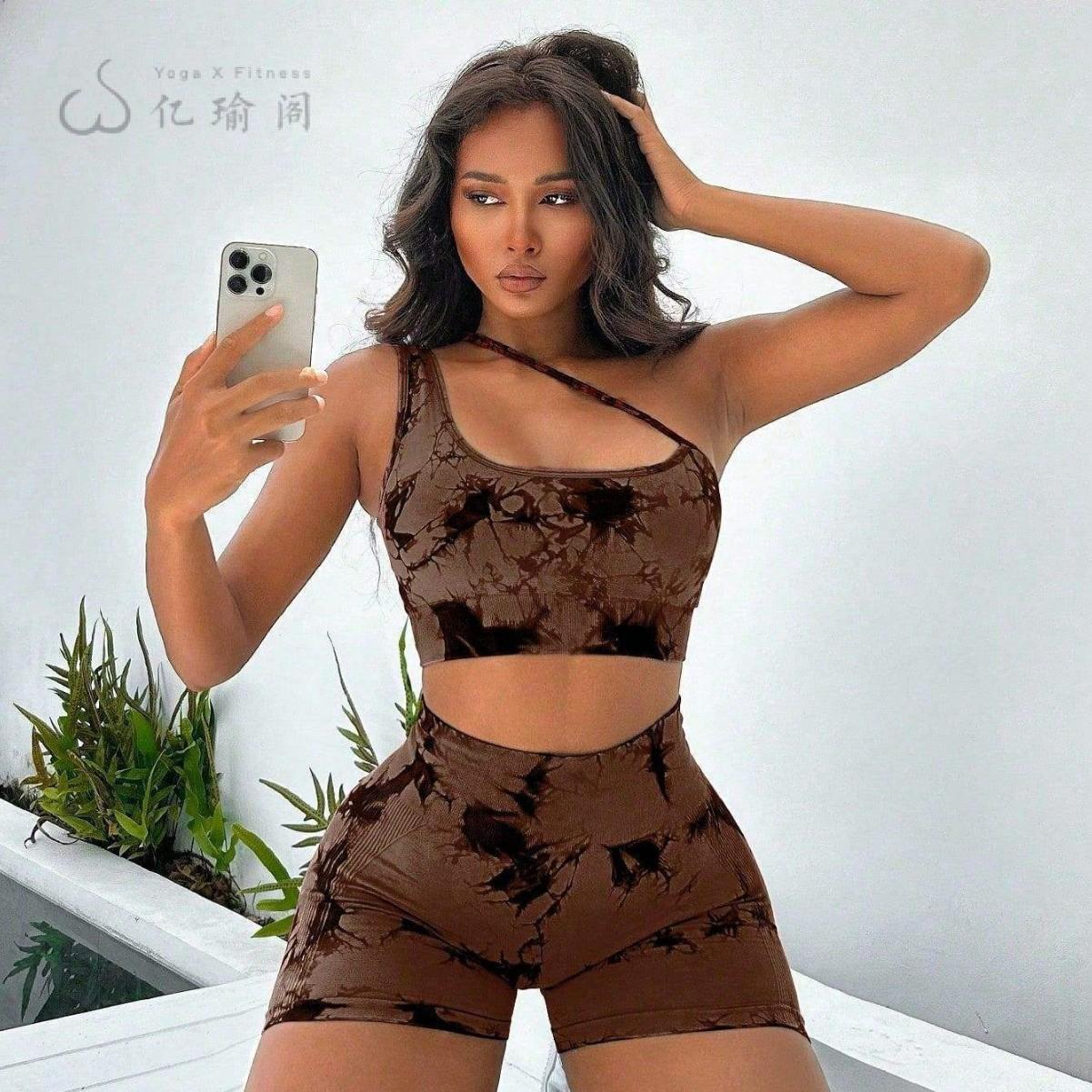 健身套装女瑜伽服高腰提臀撸铁
