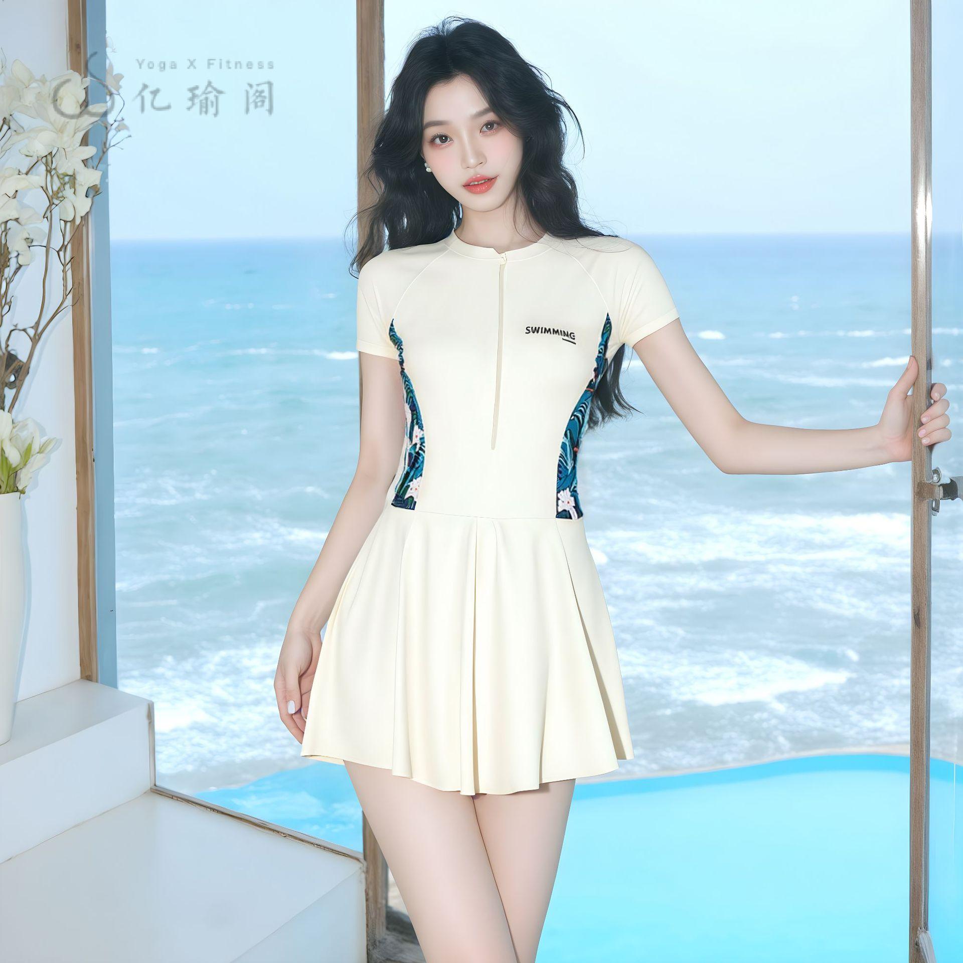 泳衣女款连体游泳衣2025新款遮肚