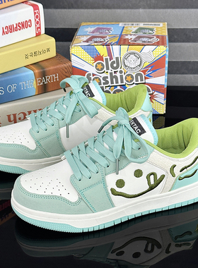 小众原创笑脸滑板鞋子男2025冬季新款百搭ins休闲运动厚底德训鞋