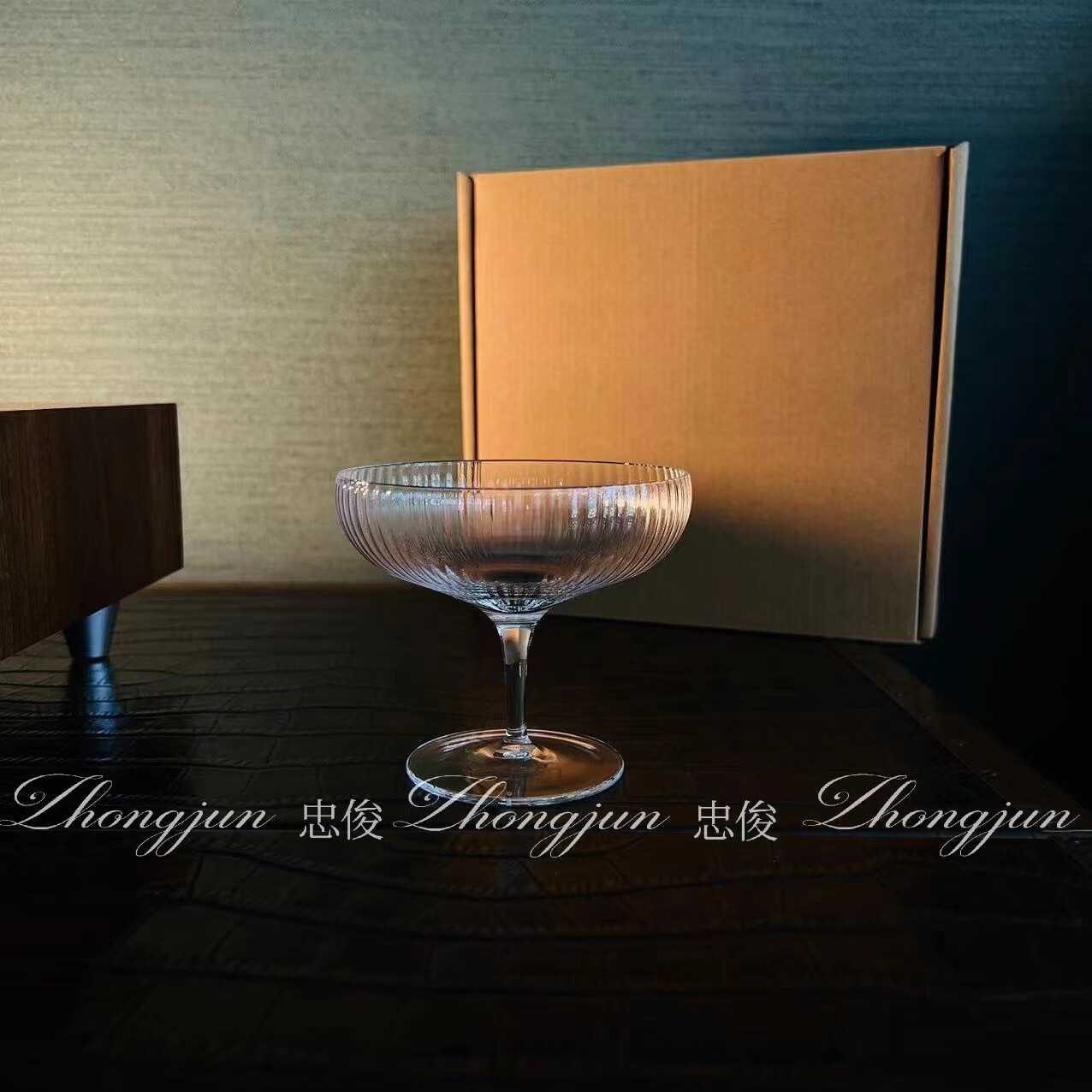 忠俊 人工吹制水晶玻璃比利时S*RAX 冰激凌杯 浅蝶香槟 杯 酸奶碗