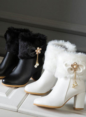 金属吊坠蝴蝶花朵粗跟毛毛靴冬白色短靴大码44 45 46 47 48 49 50